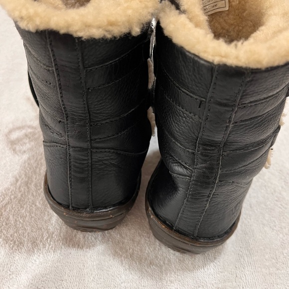 WOMENS UGG BOOTIES - Picture 5 of 10